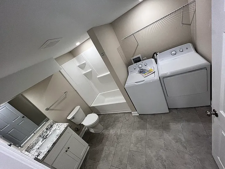 233 N Mulberry St #7 — Photo 9