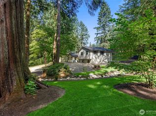 6894 NE Koura Road, Bainbridge Island, WA 98110