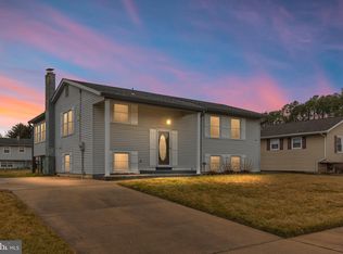 905 Linfield Rd, Newark, DE 19713