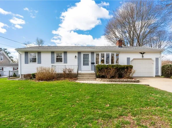 5 Luther Ave, East Providence, RI 02914