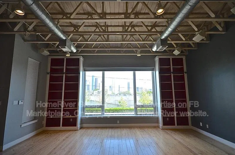 2 bed, 3.0 bath, 2435 sqft, $3,300 — Photo 2