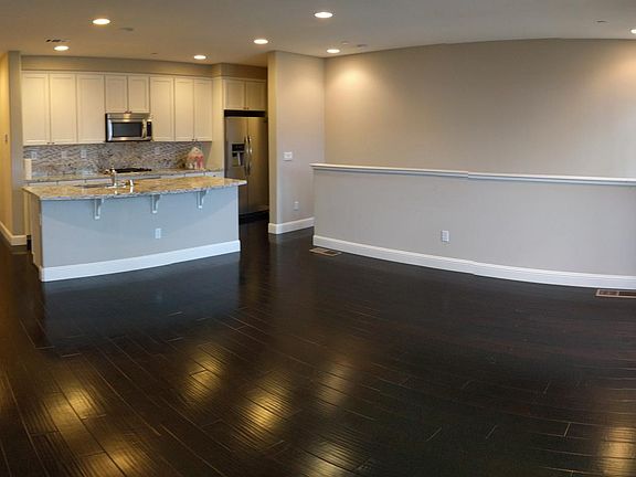 5th image of 636 Fan Tail Way Unit 910
