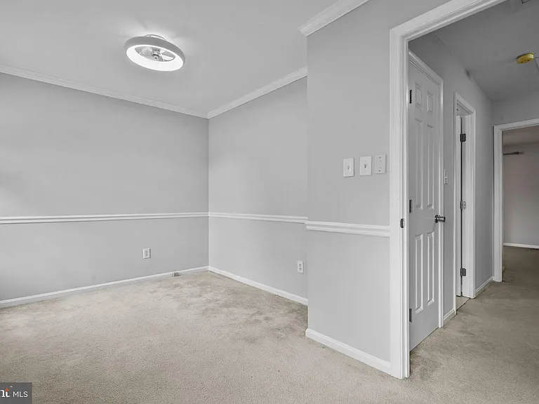 2035 S Glebe Rd — Photo 20