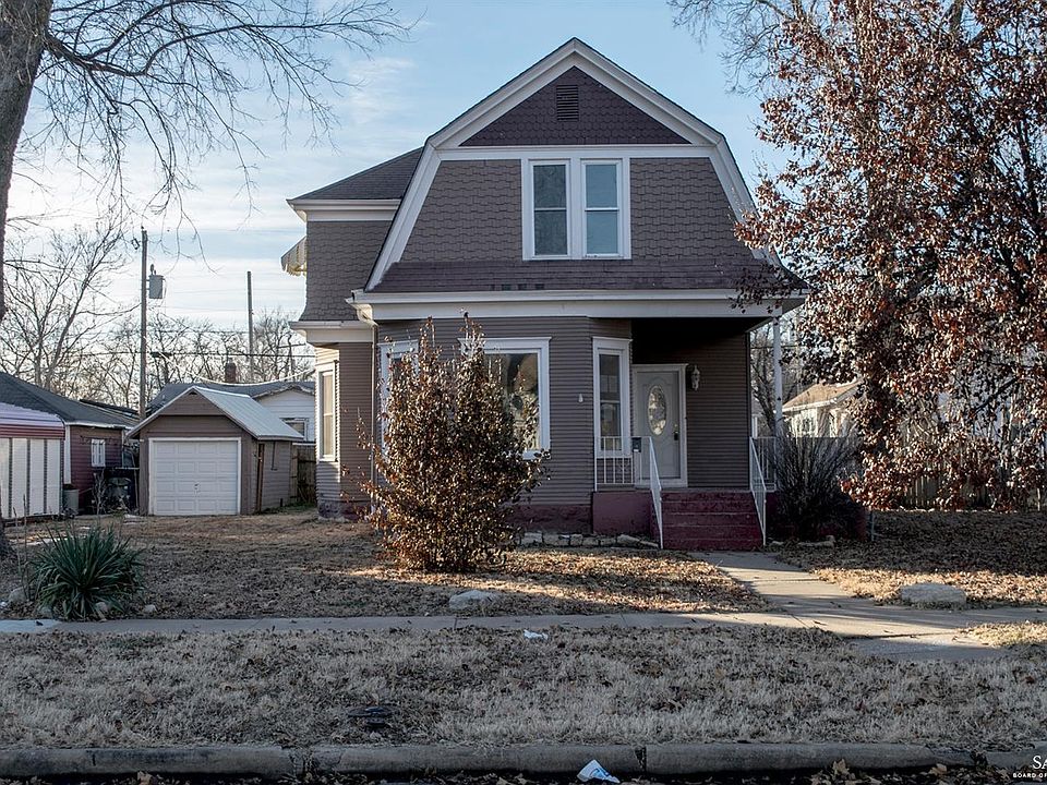 1st image of 320 S 12th St