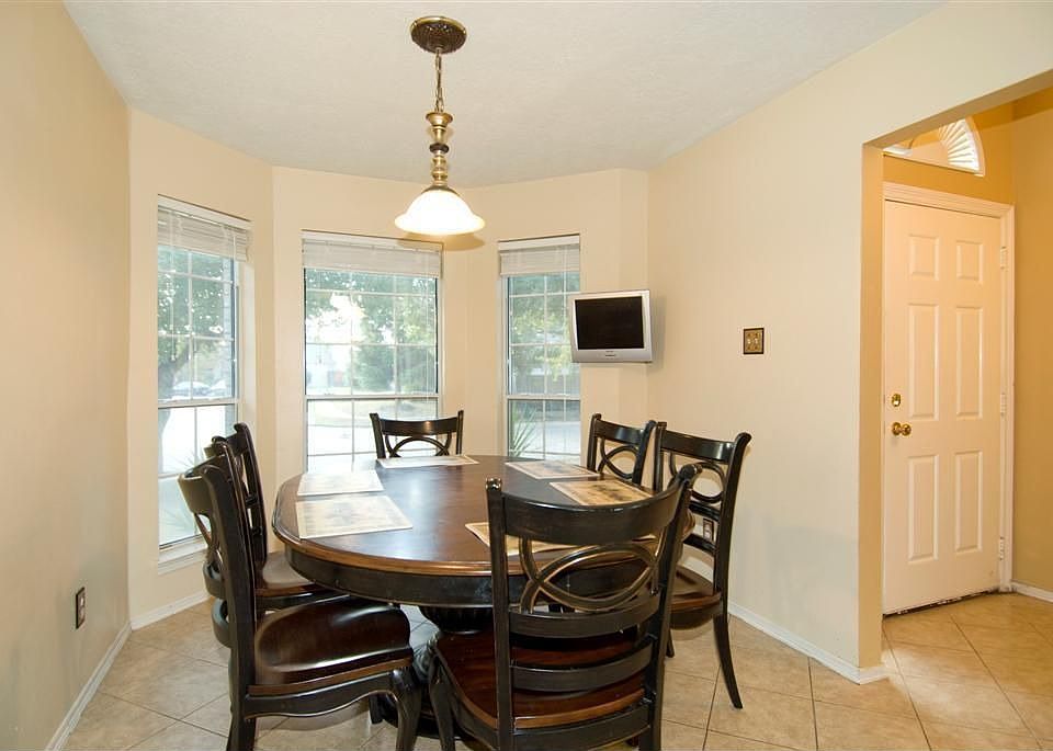 2nd image of 6534 Kentwick Dr