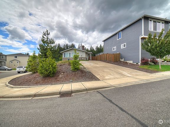 2nd image of 1145 NE Sockeye Court