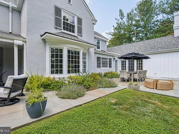 5th image of 516 E Gravers Ln