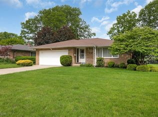 987 E Decker Dr, Seven Hills, OH