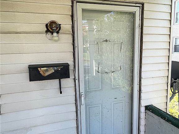 5th image of 1222 3rd Ave