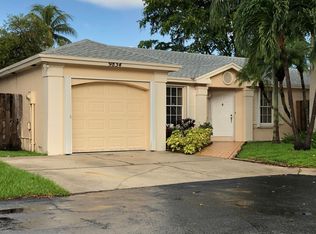 9834 SW 117th Ct, Miami, FL 33186