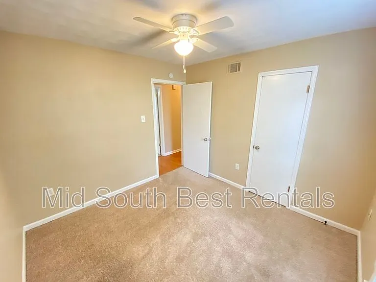 7170 Lamesa Ln — Photo 6