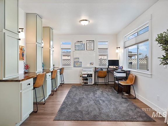 4th image of 1334 N Callander Way