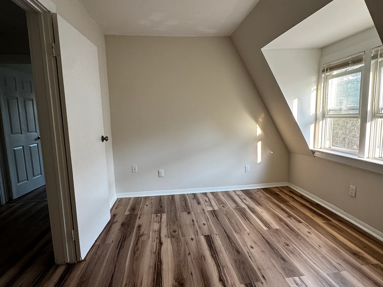 2 bed, 1800 sqft, $1,770 — Photo 4