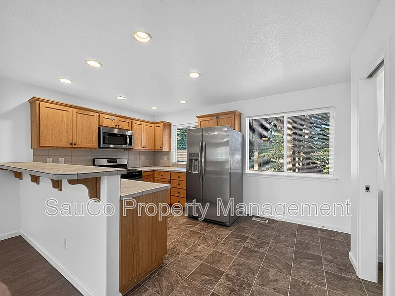 2 bed, 1.5 bath, 1473 sqft, $2,150 — Photo 2