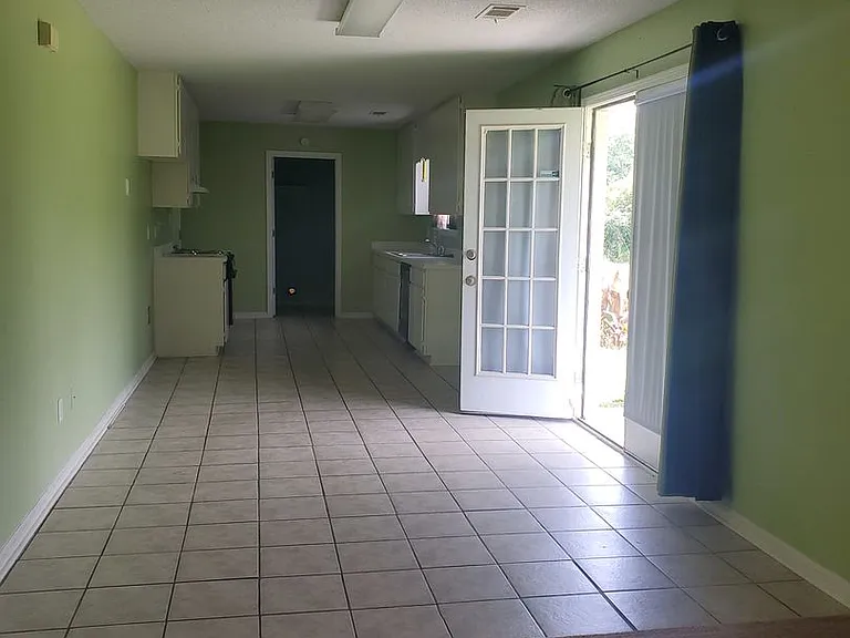 727 Macey St — Photo 4