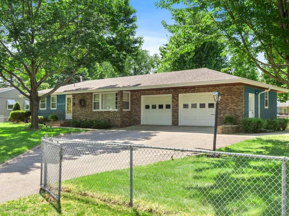 8117 Iris Dr N, Brooklyn Park, MN 55428
