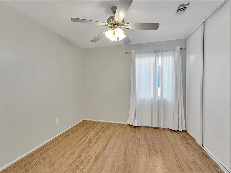 1072 Sky Rock Ct — Photo 15