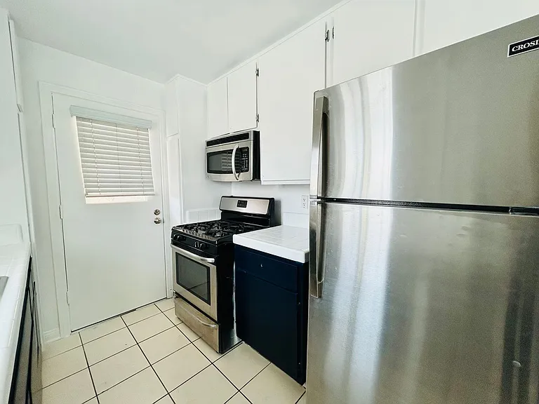 3709 Watseka Ave — Photo 11