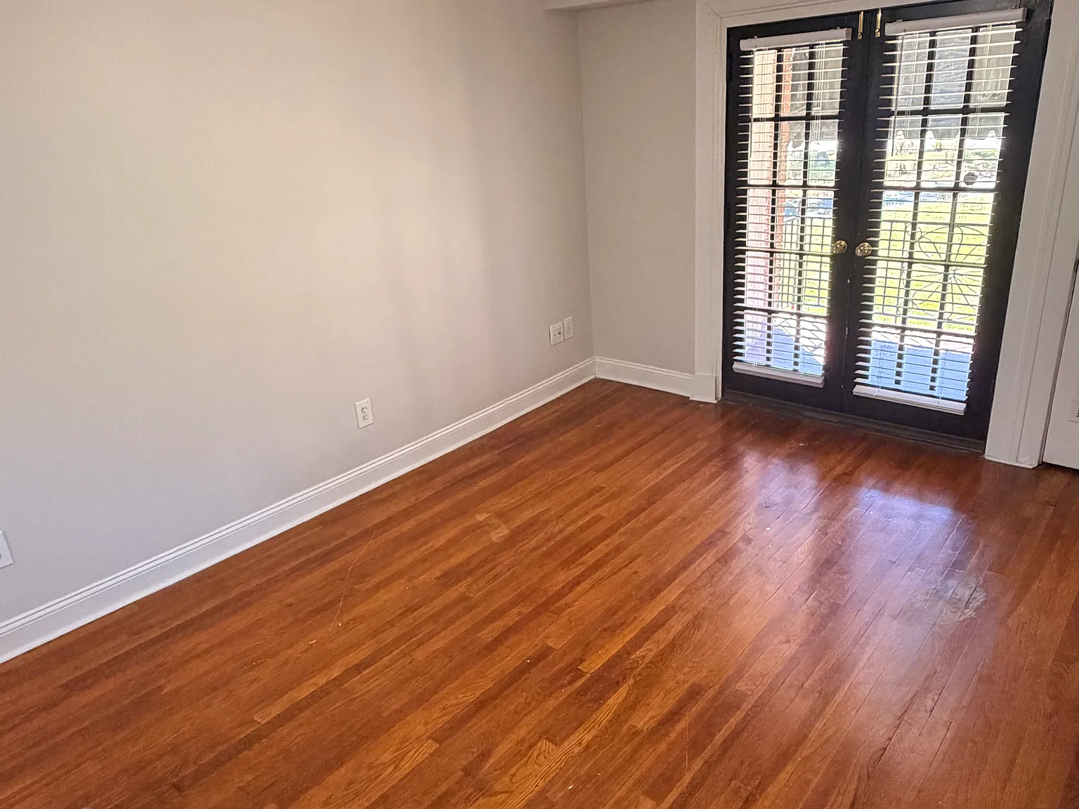 100 Newburn Dr — Photo 2