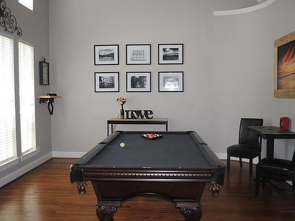 4th image of 2334 N Clearspring Dr