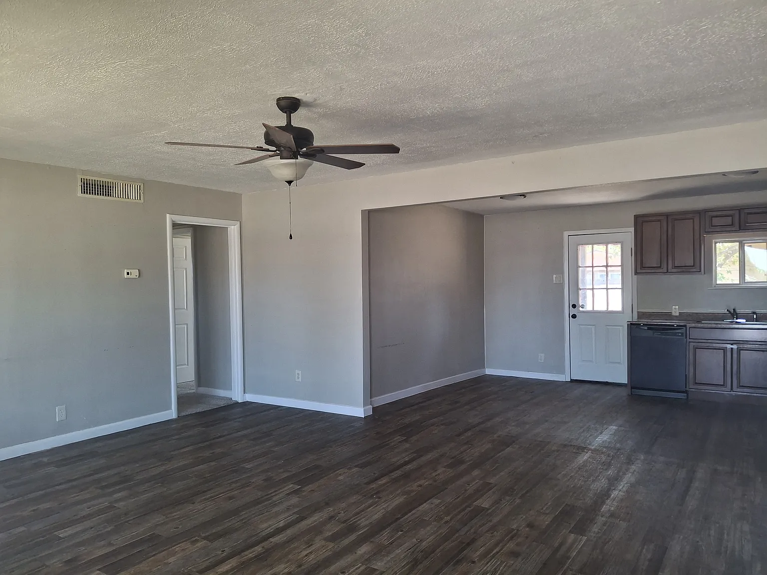 4101 Avondale Ave — Photo 2