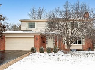 1887 Winnetka Ave, Winnetka, IL 60093