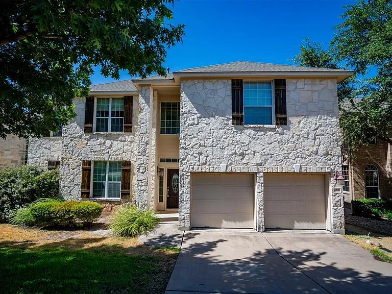 7908 Menler Dr — Photo 2