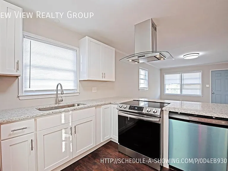 321 Hamilton Dr NE #1 — Photo 9