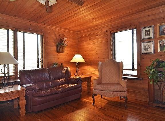 2nd image of 7829 Kedvale Ave