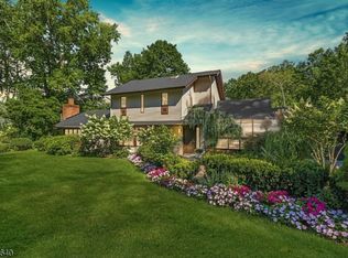 343 Sunset Rd, Pompton Plains, NJ 07444