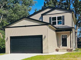 31738 Pierce St, Garden City, MI 48135