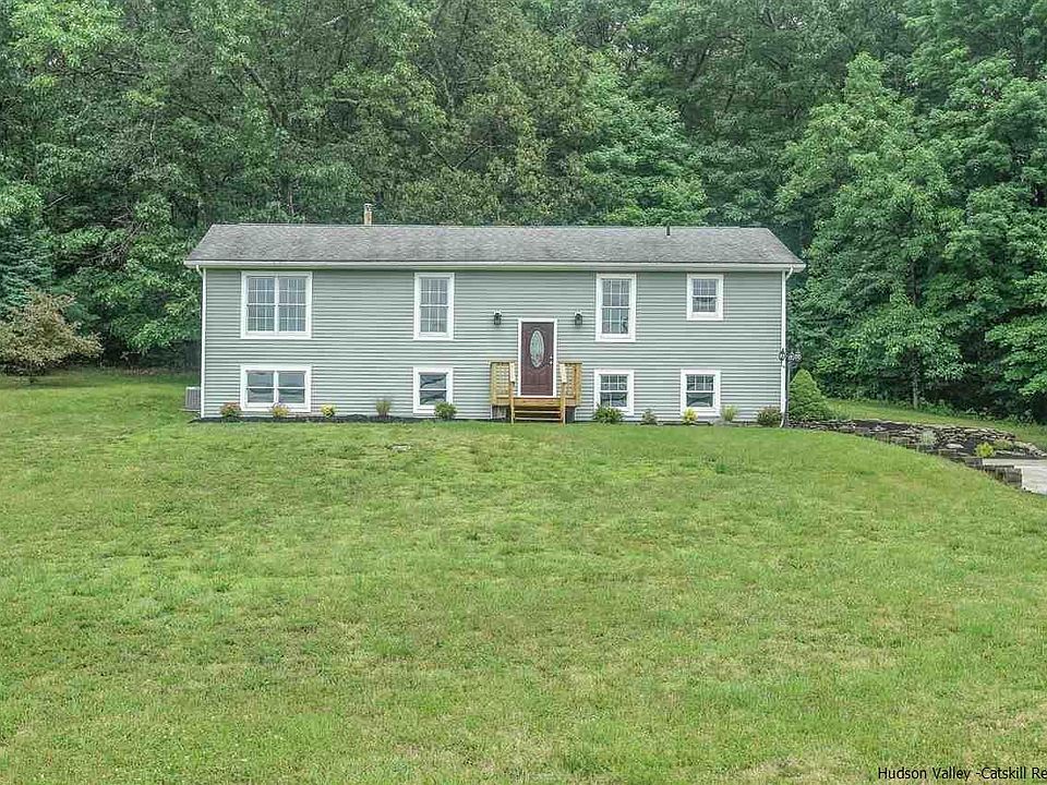 1st image of 293 Huckleberry Tpke