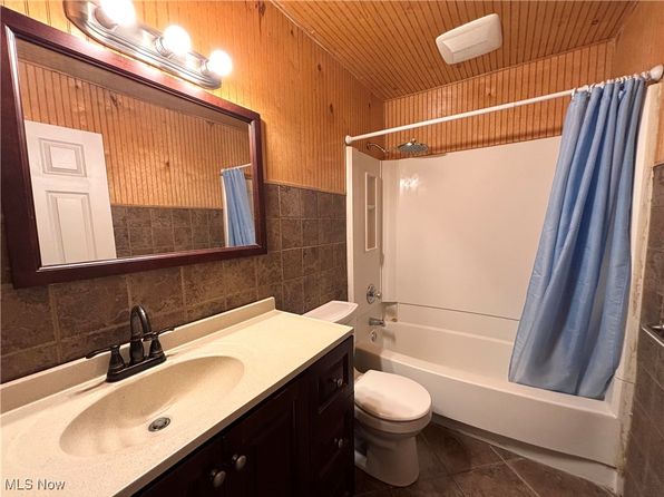 270 Walnut St, Leetonia, OH 44431