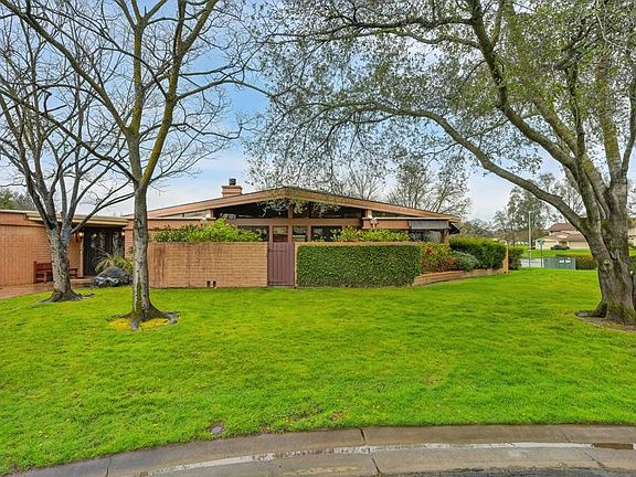 4th image of 15068 Lago Dr