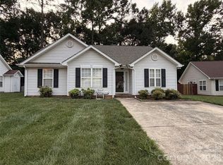 6111 Country Walk Dr, Charlotte, NC 28212