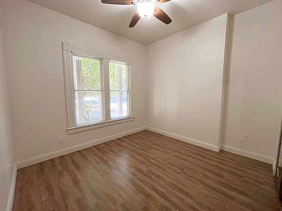 5th image of 814 23rd St APT 2