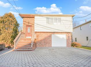 185 Foster Rd, Staten Island, NY 10309