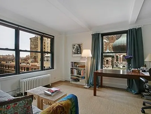 Sold by Corcoran | media 21