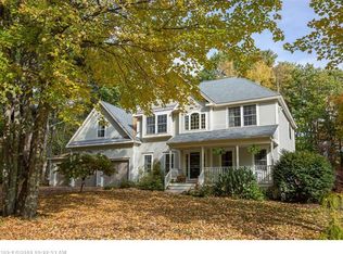 5 Mitchellwood Dr, Falmouth, ME 04105