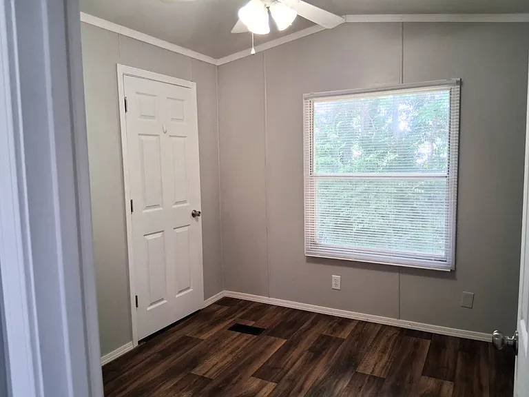 14 Deerwood Park #14 — Photo 10