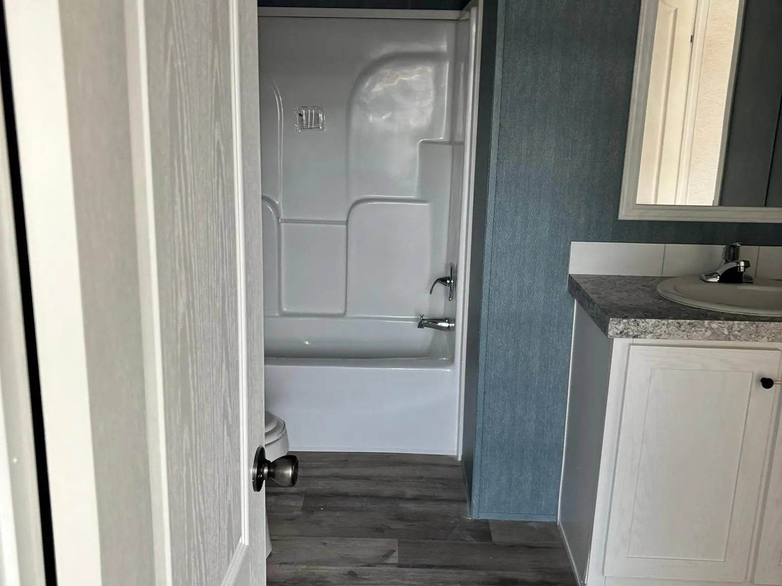 2 bed, $1,250 — Photo 4