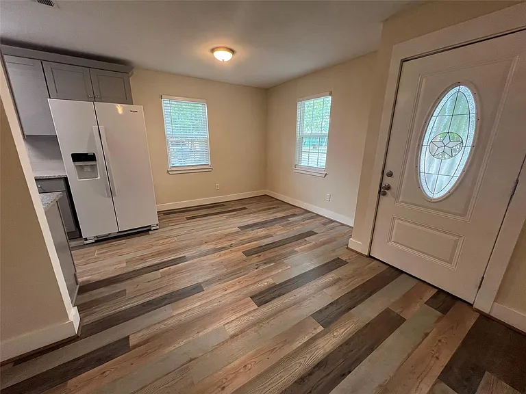 1310 Torres St — Photo 9