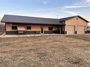 304 Buck Ridge Ct, Guttenberg, IA 52052