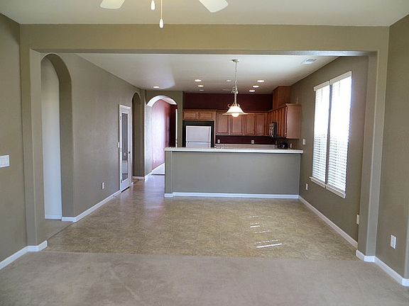 Living Room/Dining