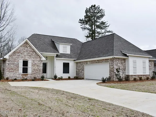 131 Salus Bnd, Clinton, MS 39056