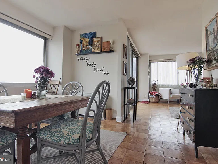 4515 Willard Ave #1604S — Photo 10