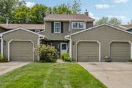 Plymouth Ct-S1007-001.jpg