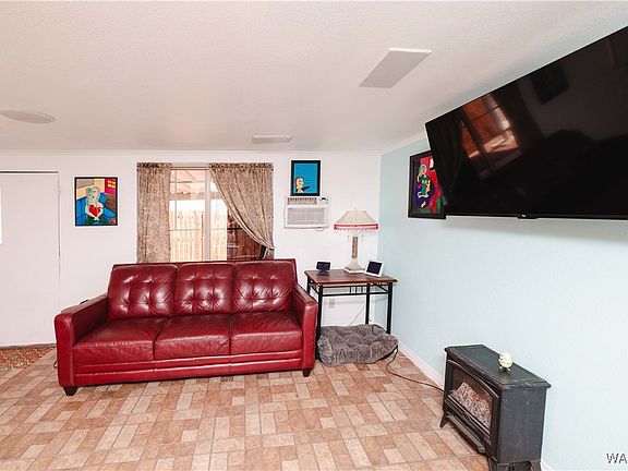 5th image of 807 Roadrunner Drive