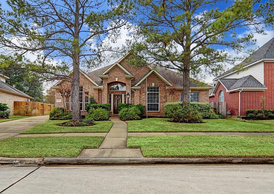 Well maintained one story in a great subdivision