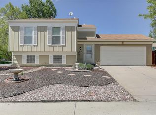 19909 E Batavia Dr, Aurora, CO 80011